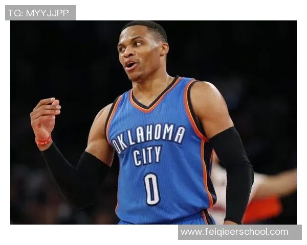 雷霆与火箭第五场激战回顾球员表现与战术分析全景呈现